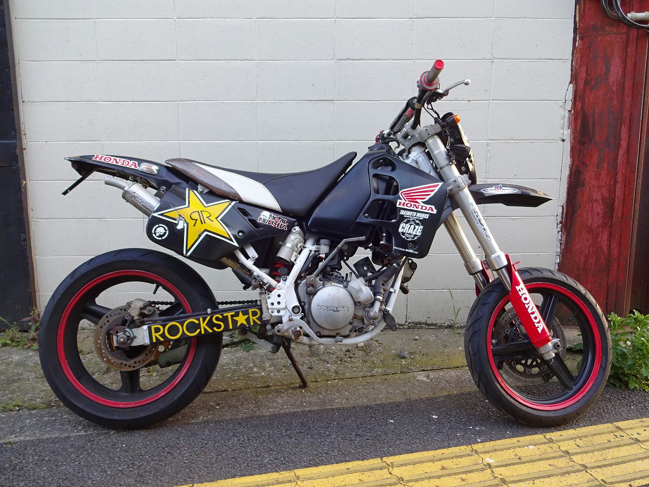 ホンダ☆crm250r 2型 社外★ufo制 フロントフェンダーa6621b